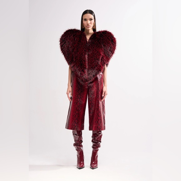 STAR CROSSED LOVER FAUX FUR VEST - S/M - Picture 7 of 10